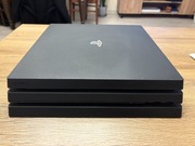 Playstation 4 pro + akcesoria