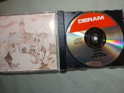 CARAVAN - In the Land of Grey and Pink. 