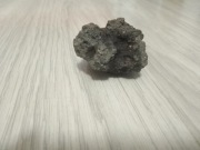 sprzedam kamień w kolorach czarno szarych