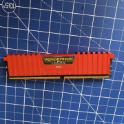 CORSAIR Vengeance LPX DDR4 8GB