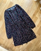 Sukienka czarna w drobne kwiatki z wiązaniem r. S