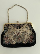 Antyczna torebka . Z łańcuszkiem