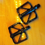 Pedały rowerowe Platformowe szosa road/mtb,gravel nowe czarne 285 g 