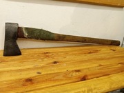 Stara siekiera  1899g. Sygnatura Baran Trzonek kiepski alae siedzi.