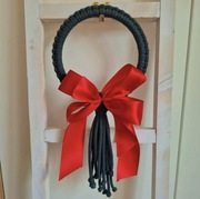 Świąteczny wianek z makramy