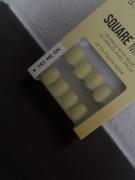 Sztuczne paznokcie tipsy