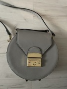 Szara skórzana torebka okrągła 