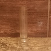 Stary kominek do miniaturowej lampki naftowej.