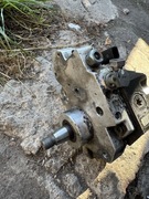 Pompa paliwa, uchwyt pompy paliwa