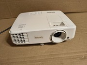 Projektor BenQ MX 525 .