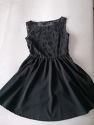 Czarna sukienka marki Mohito r. S