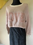 Sweter oversize z napisem LOVE M/38 pudroworóżowy