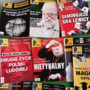 przegląd  tygodniki  o   Polsce  wydarzeniach  zdjęcia zestaw  gazet 