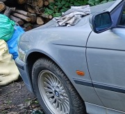  Błotnik BMW E39 r.97 lewy przód, stan bdb