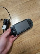 PSP E1004 - stan dobry, w pełni sprawny| Ładowarka w zestawie