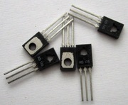 Tranzystor p-n-p KD136 odpowiednik BD136