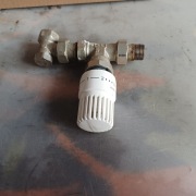 Zestaw termostatyczny do grzejników 