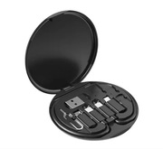 Kompaktowy zestaw kabli i adapterów USB w etui