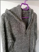 Sweter damski z kapturem rozm. uniwersalny S-XL