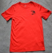 Używana oryg koszulka sportowa Nike 3Brand by RW CZERWONA 152 STAN BDB