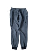 Nike tech fleece spodnie, rozmiar M, stan dobry