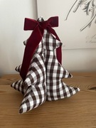 Materiałowa choinka handmade z aksamitną kokardką