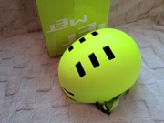 Zielony neonowy kask M 54-57cm MET