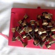 uchwyt meblowy Mocowanie mebli 