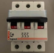 Wyłącznik instalacyjny S303 C40 3P 6kA AC TX3