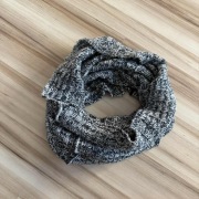 Komin szary Szal Szalik