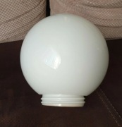 Kultowy klosz KULA 20 cm Mleczne szkło Opal Vintage PRL A85