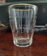 szklany kieliszek do wódki typu tumbler z lat 70-tych XXw.