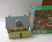 Domek w skali TT firmy  vero. Nówka nigdy nie był na makiecie.
