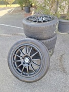 Sprzedam pełny komplet felg 18” przód + tył z oponami Nokian.