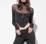 Elegancki i seksowny top Pinko z transparentną górą 
