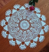 Serwetka szydełkowa – biała, 59 cm