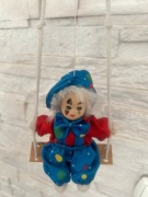 Pajacyk clown PRL na huśtawce