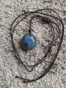 Wisiorek z labradorytem