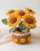 Kwiaty, kompozycja słoneczników, dekoracja wykonana na szydełku. Nowa.
