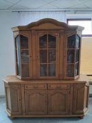 Kredens z litego dębu.