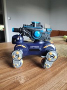 Robot zdalnie sterowany– strzelający wodą, LED, muzyka, 360° obrotów