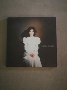 P J HARVEY - WHITE CHALK