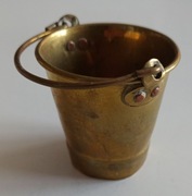 dekoracyjne mini wiaderko wiadereczko przedmiot mosiądzowany 5,6 cm do