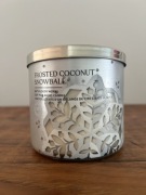 Bath & Body Works Frosted Coconut Snowball – świeca zapachowa 411 g