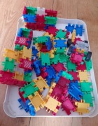 Klocki typu Clics - 113 sztuk klocków 