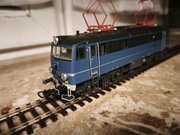 Lokomotywa pasażerska EP08-013 PKP INTERCITY kolejka Piko skala H0 