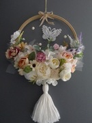 Duża zawieszka na tamborku tiul kwiaty pompony 