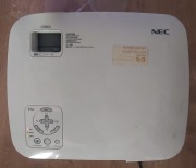 Projektor LCD NEC VT 59 biały
