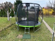 Trampolina ogrodowa 8 FT 252 cm z siatką i drabinką dla dzieci.