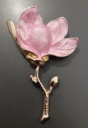 Broszka kwiat kolor pudrowy róż vintage retro 
